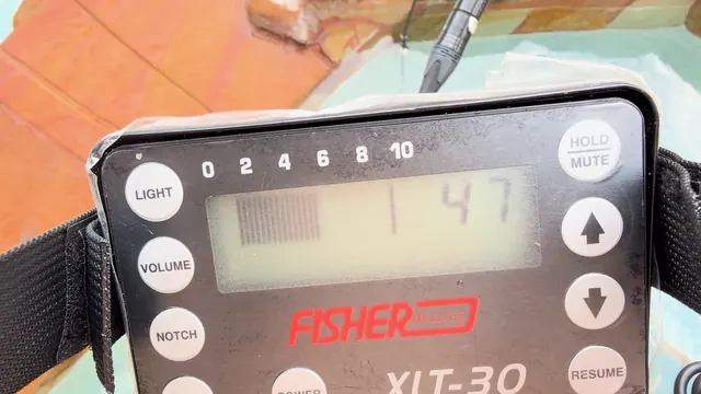 Fisher XLT-30 listening device at the rock feature.